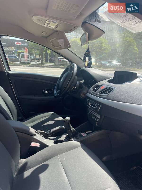 Седан Renault Fluence 2011 в Ивано-Франковске фото 28 Седан Renault Fluence 2011 в Ивано-Франковске