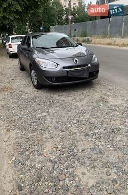 Седан Renault Fluence 2011 в 