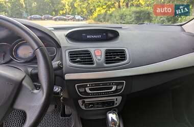 Седан Renault Fluence 2015 в 