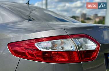Седан Renault Fluence 2013 в 