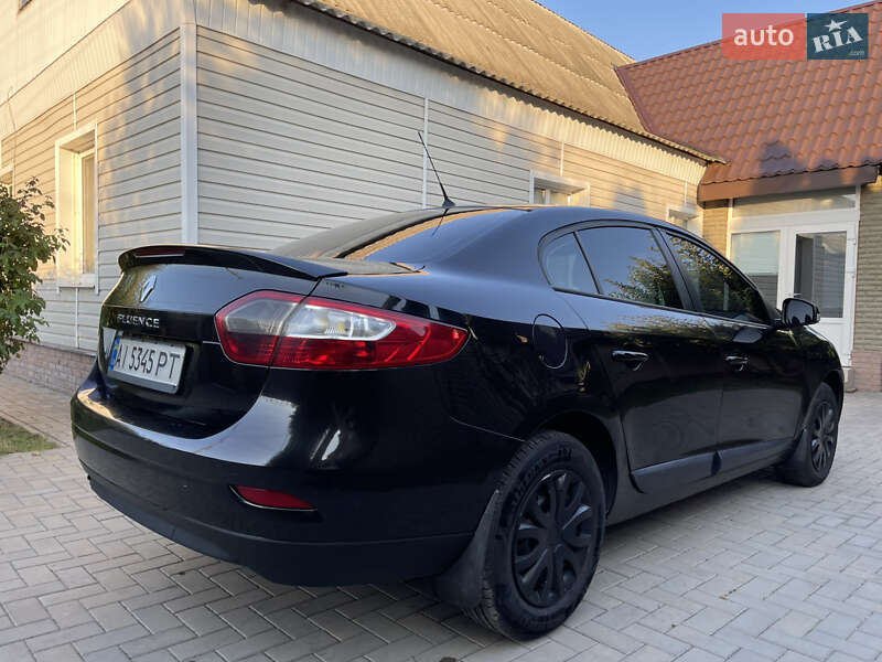 Седан Renault Fluence 2010 в Киеве