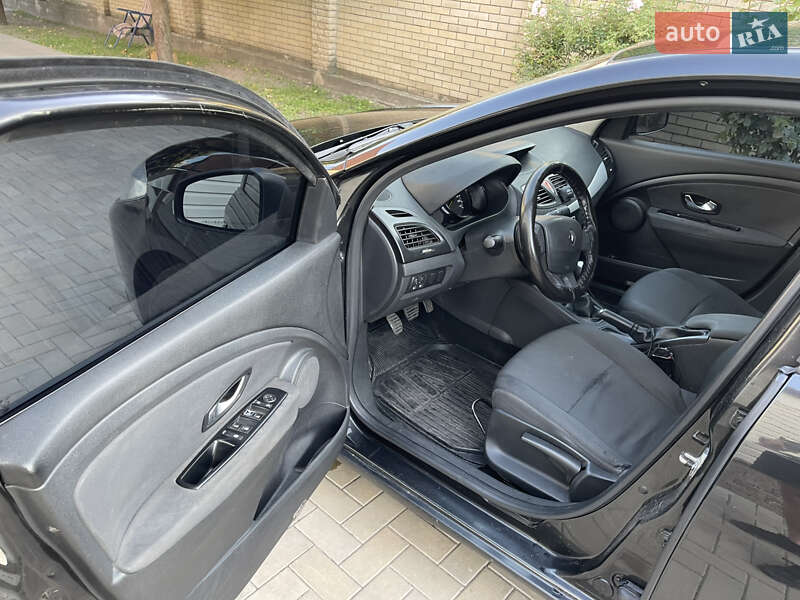 Седан Renault Fluence 2010 в Киеве