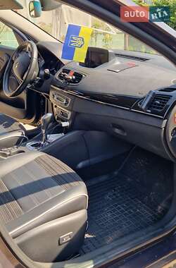 Седан Renault Fluence 2015 в 
