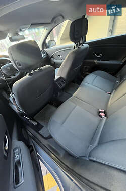 Седан Renault Fluence 2010 в 