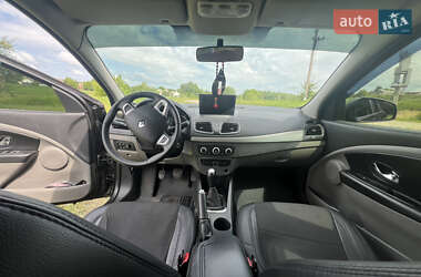 Седан Renault Fluence 2012 в 