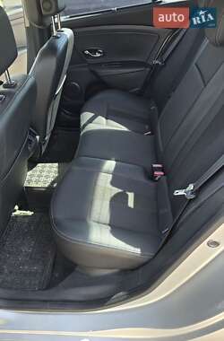 Седан Renault Fluence 2012 в Нетешине