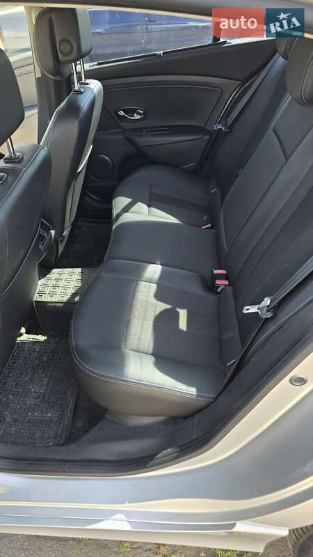 Седан Renault Fluence 2012 в Нетешине фото 16 Седан Renault Fluence 2012 в Нетешине