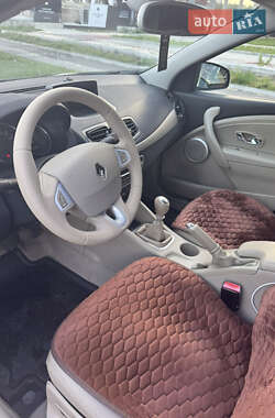 Седан Renault Fluence 2012 в 