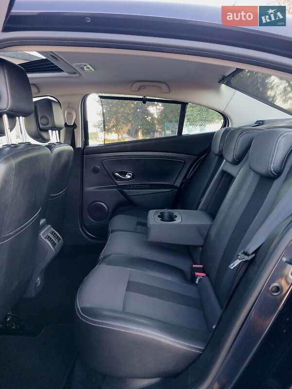 Седан Renault Fluence 2011 в Дубно