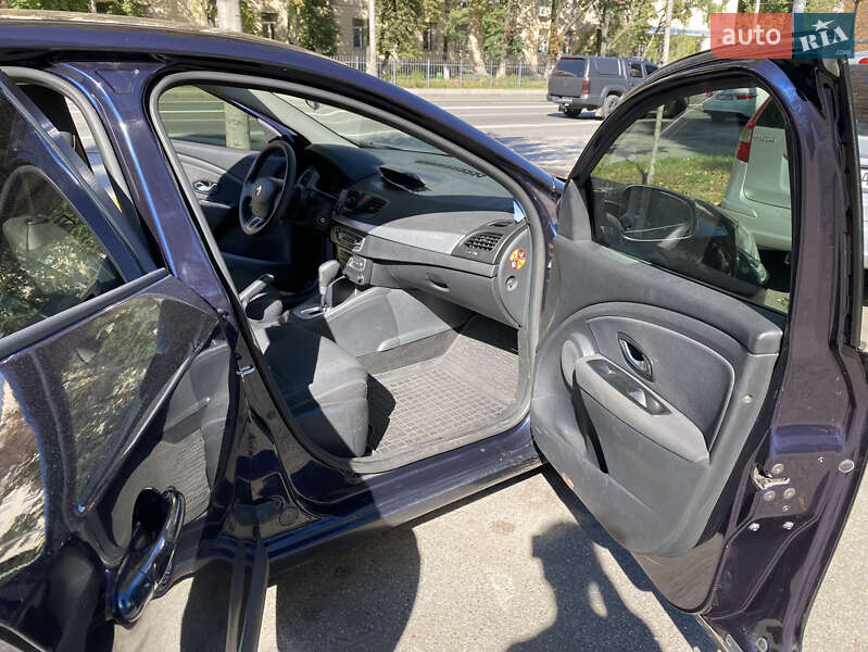 Седан Renault Fluence 2011 в Киеве фото 4 Седан Renault Fluence 2011 в Киеве