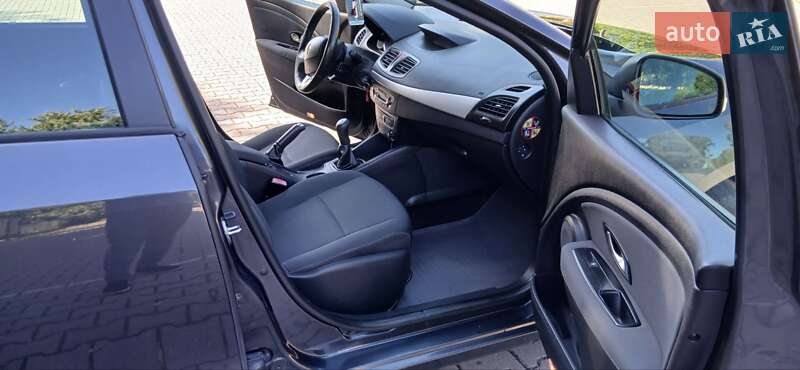 Седан Renault Fluence 2011 в Миргороде
