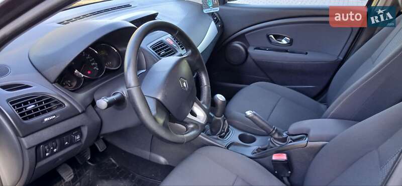 Седан Renault Fluence 2011 в Миргороде