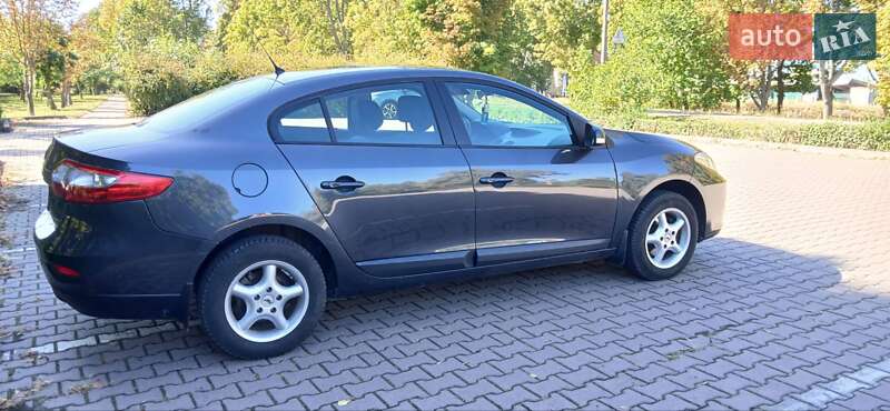 Седан Renault Fluence 2011 в Миргороде