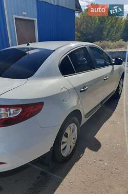 Седан Renault Fluence 2011 в 