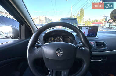 Седан Renault Fluence 2010 в 
