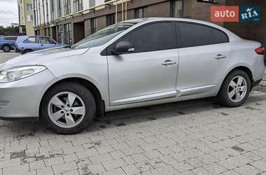 Седан Renault Fluence 2010 в Сокале