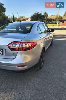 Седан Renault Fluence 2012 в 