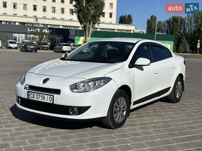 Седан Renault Fluence 2010 в 