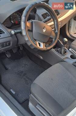 Седан Renault Fluence 2012 в 