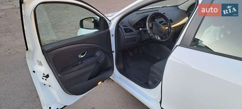 Седан Renault Fluence 2012 в Киеве