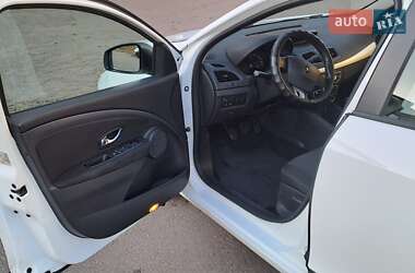 Седан Renault Fluence 2012 в 