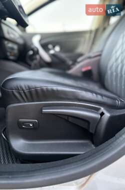 Седан Renault Fluence 2011 в 