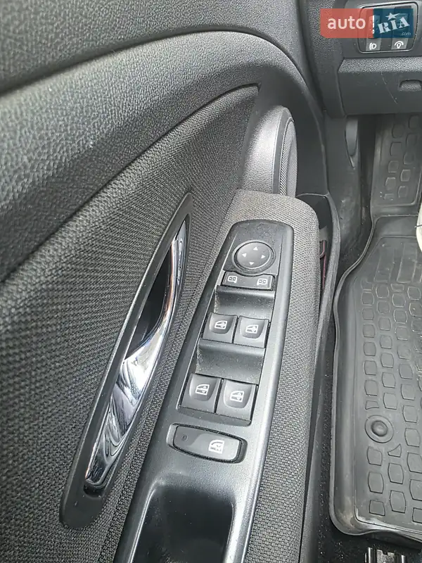 Renault Fluence 2013 VIN VF1LZBB0649955410 фото оголошення 24 з 62