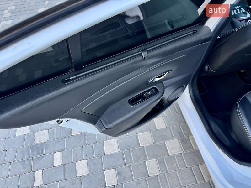 Седан Renault Fluence 2011 в Одессе