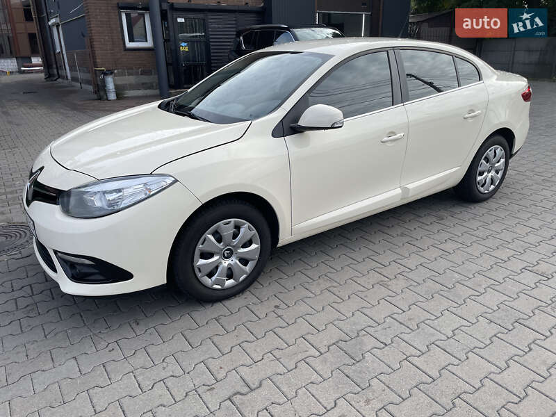 Седан Renault Fluence 2015 в 