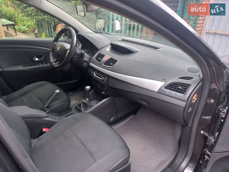 Седан Renault Fluence 2010 в Хмельницком фото 8 Седан Renault Fluence 2010 в Хмельницком