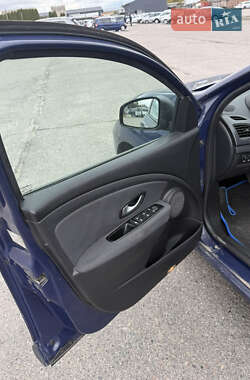 Седан Renault Fluence 2010 в 