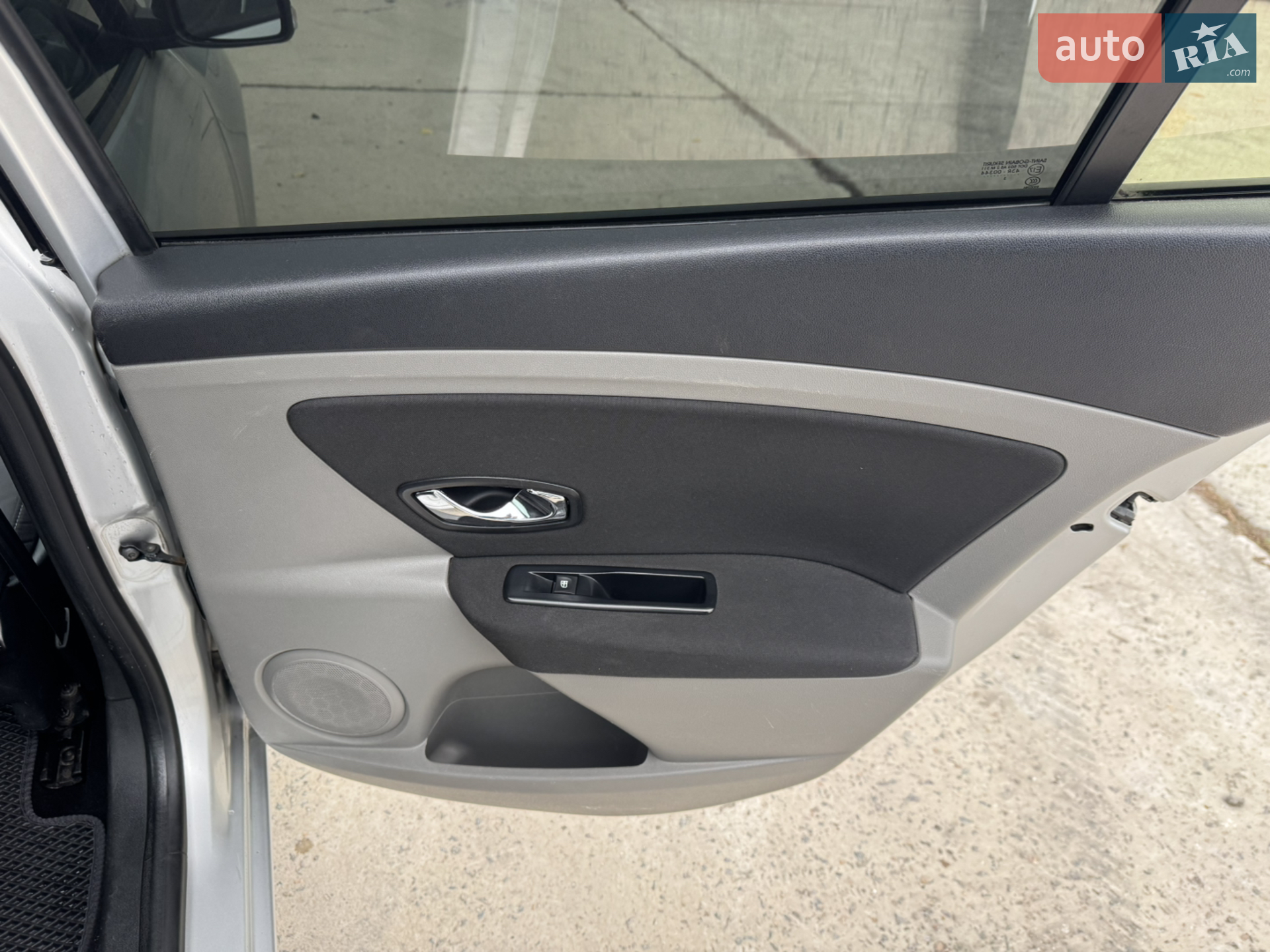 2012 Renault Fluence - мініатюра 15