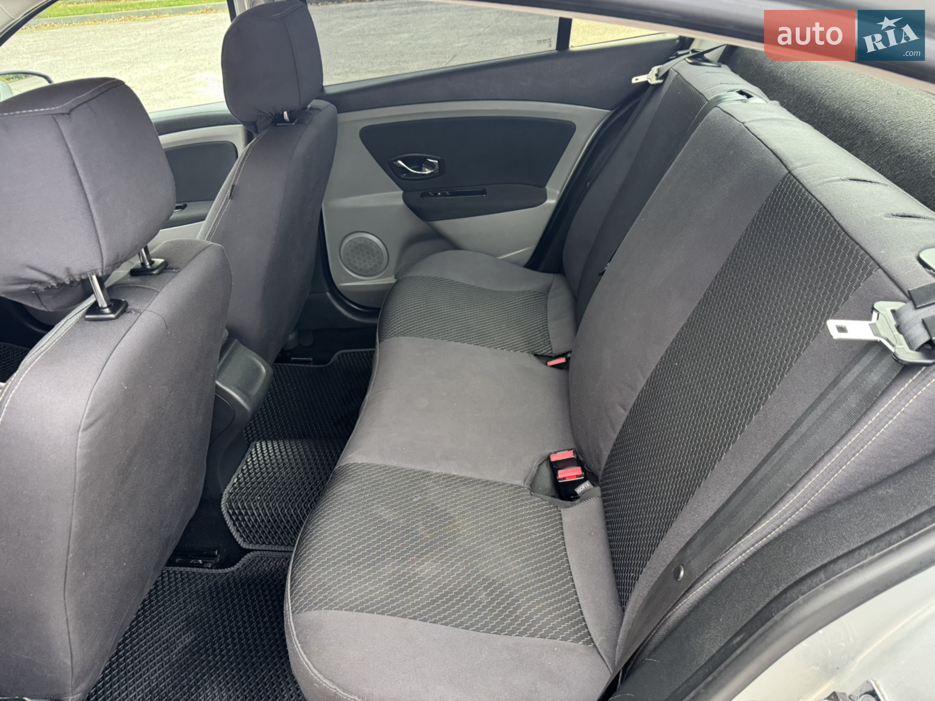 2012 Renault Fluence - мініатюра 13