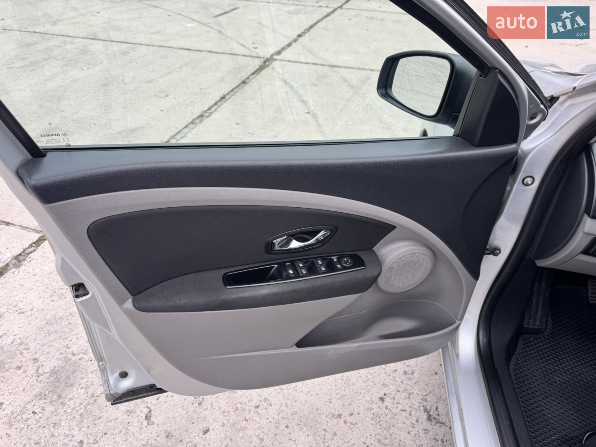 2012 Renault Fluence - мініатюра 18
