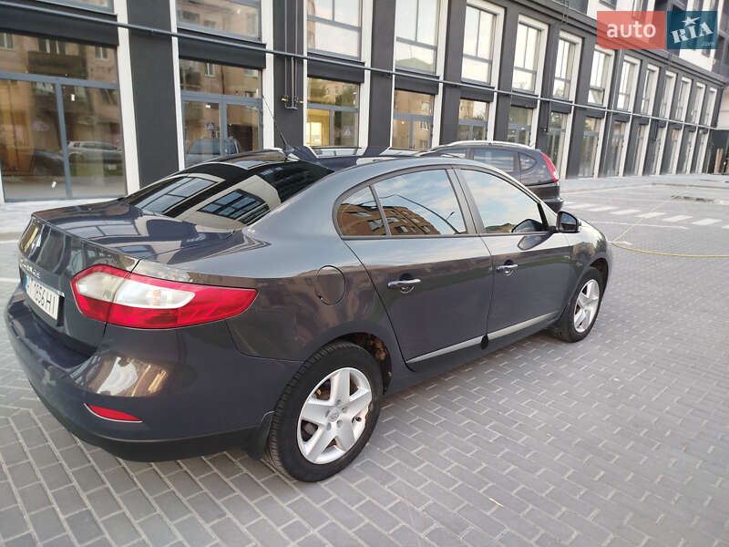 Седан Renault Fluence 2015 в Ивано-Франковске