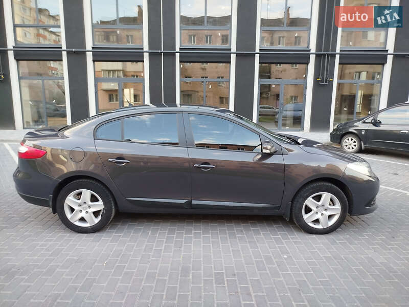 Седан Renault Fluence 2015 в Ивано-Франковске