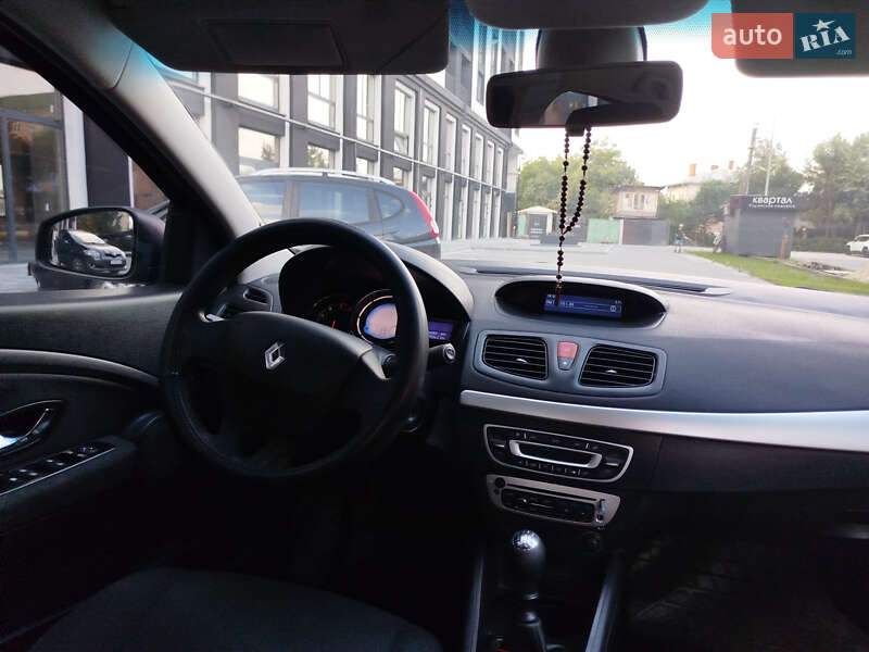 Седан Renault Fluence 2015 в Ивано-Франковске