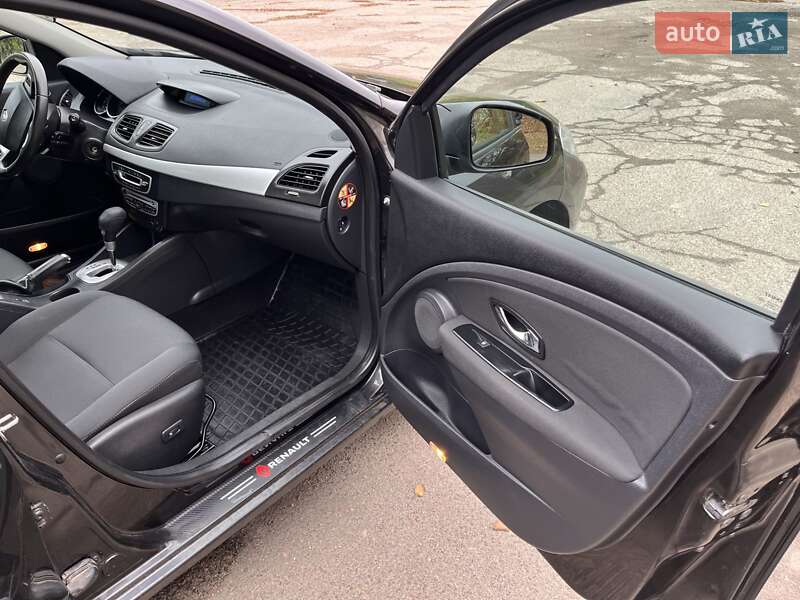 Седан Renault Fluence 2012 в Смеле