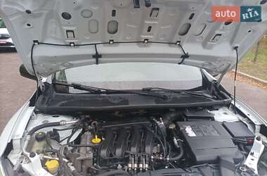 Седан Renault Fluence 2011 в 