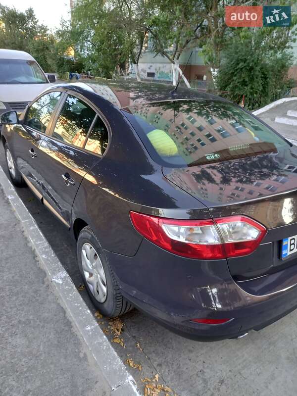 Седан Renault Fluence 2013 в Вараше