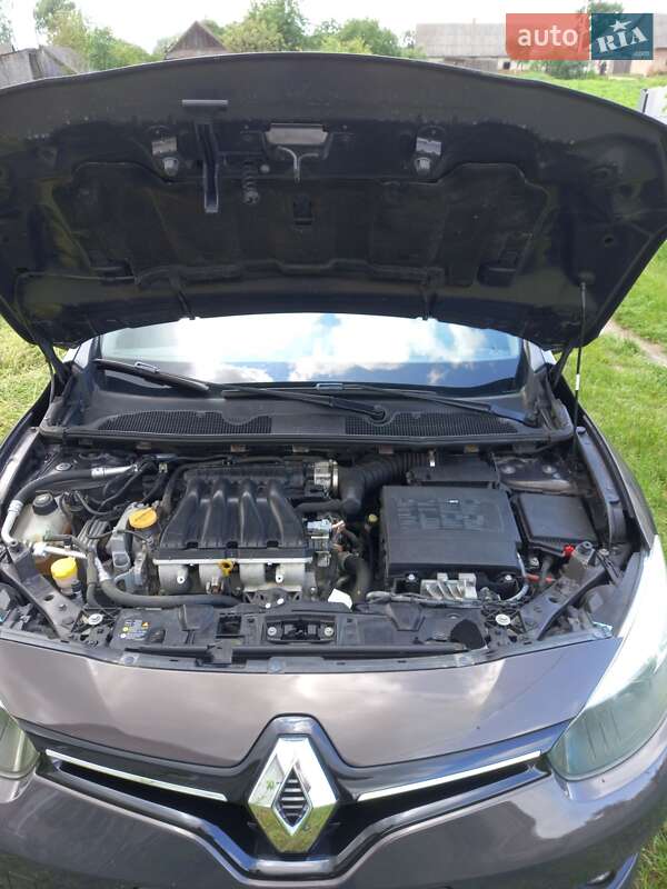 Седан Renault Fluence 2013 в Вараше