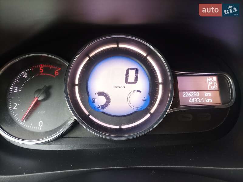 Седан Renault Fluence 2013 в Чернігові