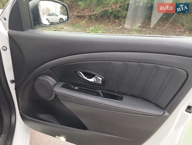 Седан Renault Fluence 2012 в Киеве