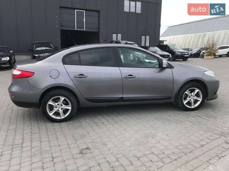 Седан Renault Fluence 2013 в Львове