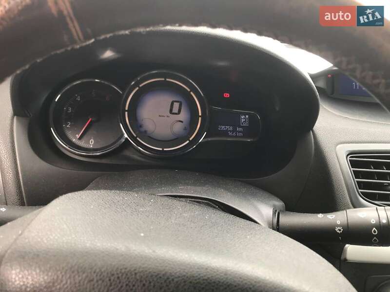 Седан Renault Fluence 2013 в Львове