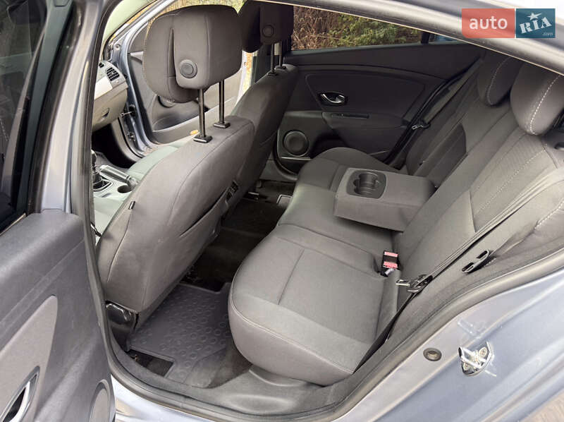 Седан Renault Fluence 2010 в Івано-Франківську фото 21 Седан Renault Fluence 2010 в Івано-Франківську