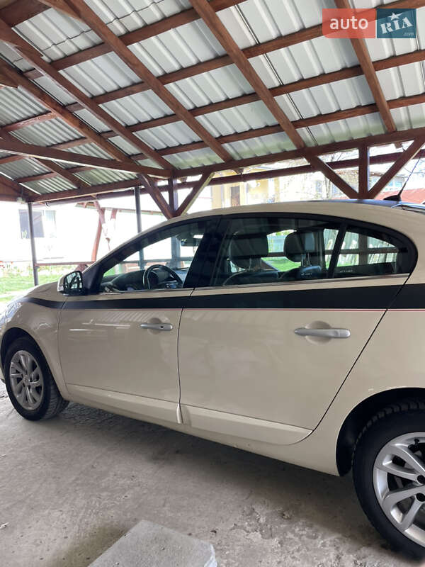 Седан Renault Fluence 2013 в Трускавці