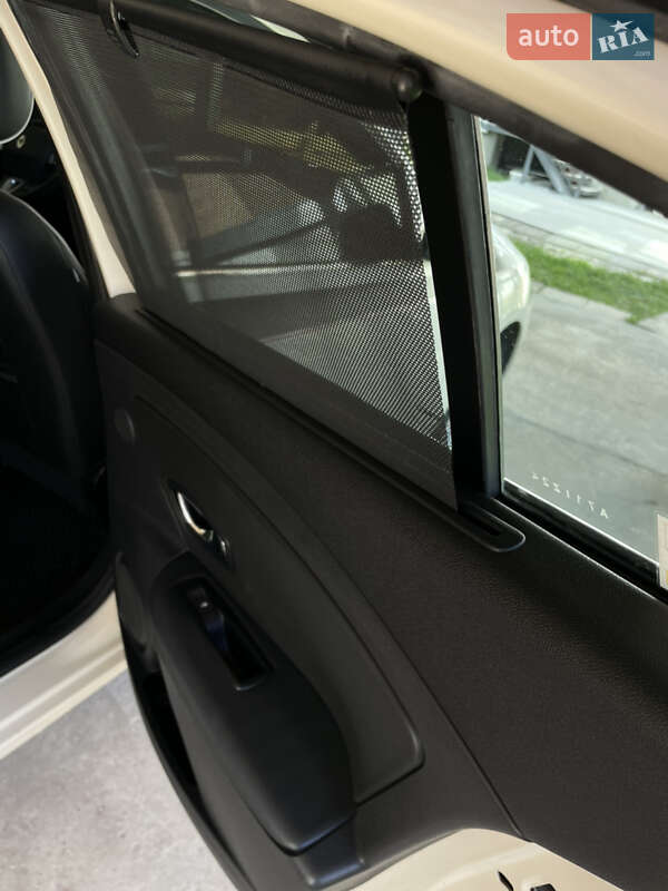 Седан Renault Fluence 2013 в Трускавці