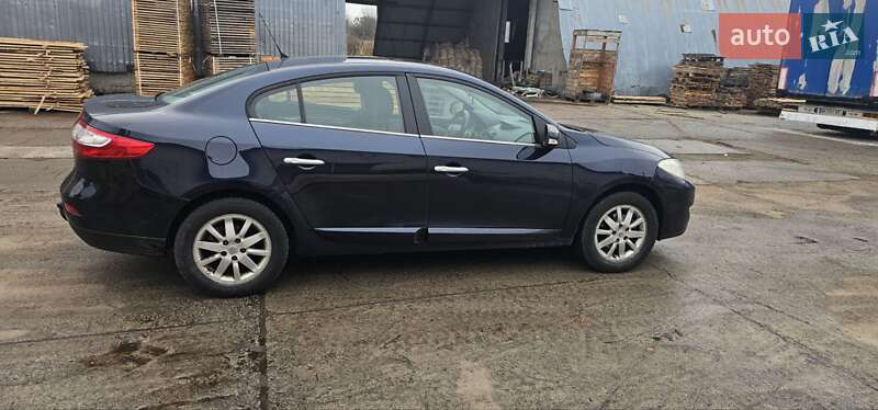 Седан Renault Fluence 2011 в Киеве