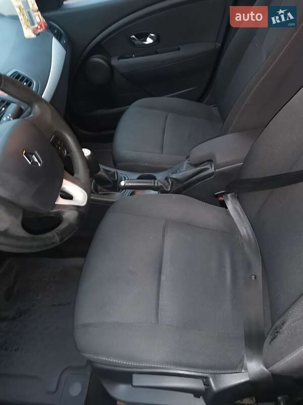 Седан Renault Fluence 2011 в Ворзелі
